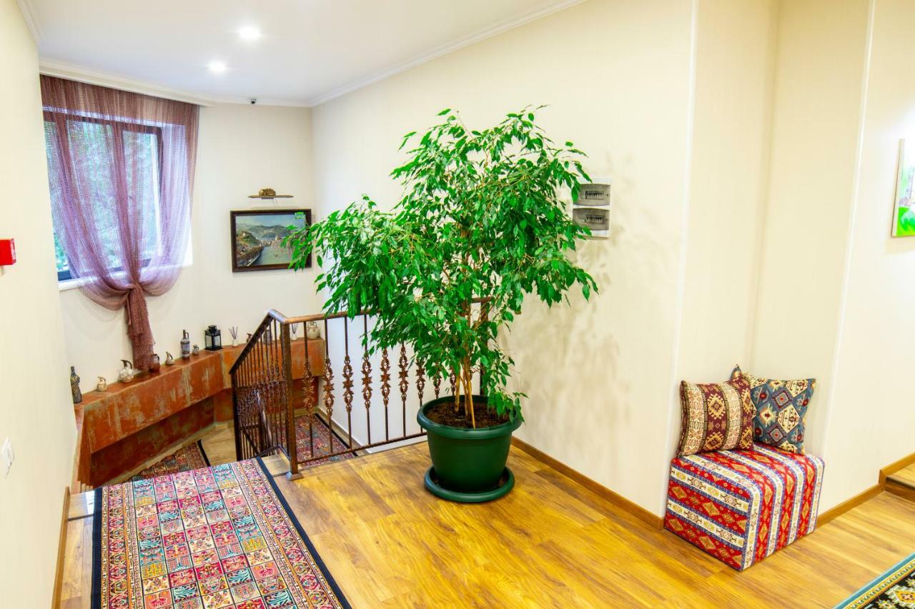 Irmisa Hotel Tbilisi ภายนอก รูปภาพ