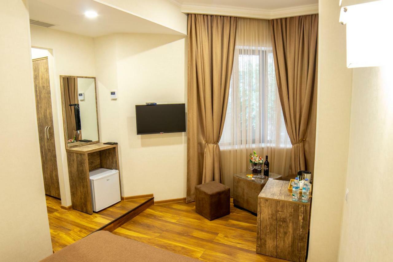 Irmisa Hotel Tbilisi ภายนอก รูปภาพ